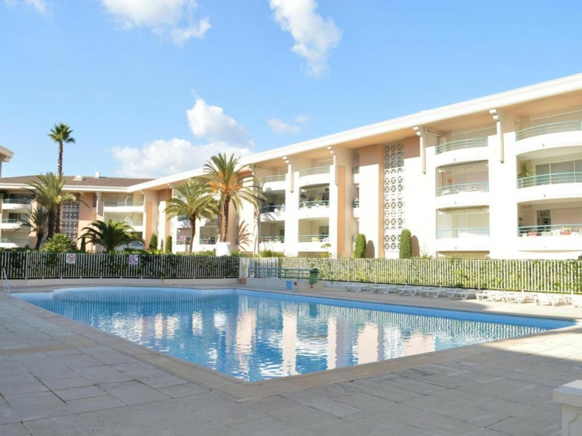 Frejus: Appt 2P, 5 Pers, Piscine, Plage A 150M, Parking, Animaux Ok - Fr-1-226A-357 Exterior photo