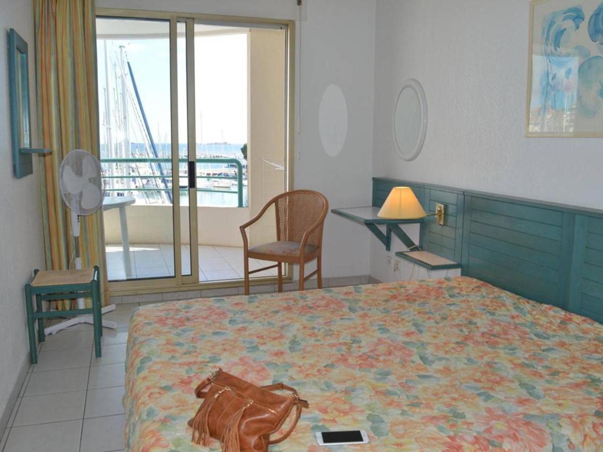 Frejus: Appt 2P, 5 Pers, Piscine, Plage A 150M, Parking, Animaux Ok - Fr-1-226A-357 Exterior photo
